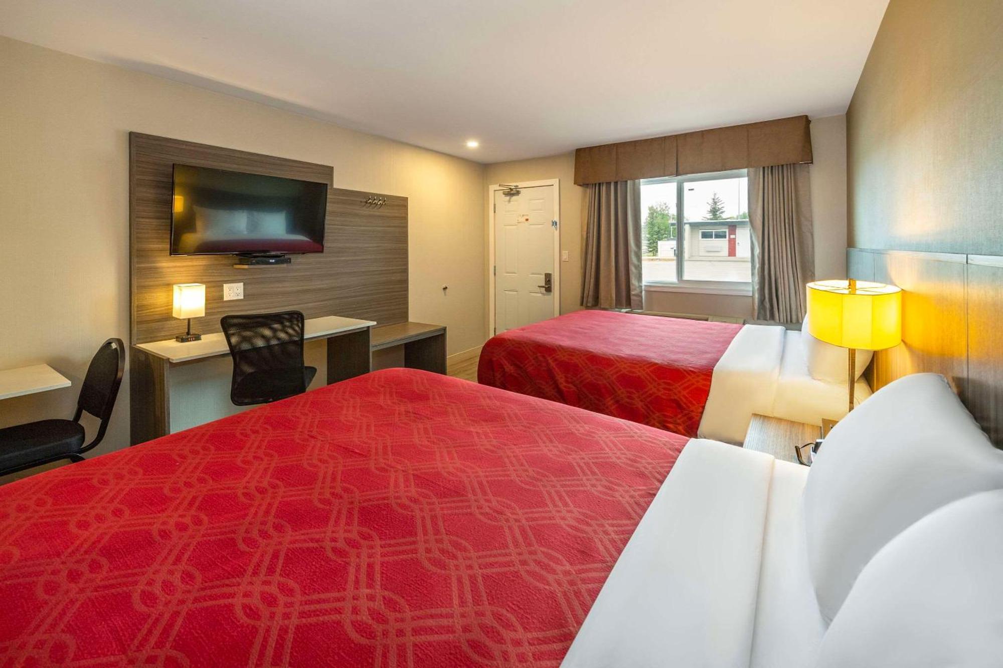 Econo Lodge Inn & Suites Pincher Creek Exteriör bild