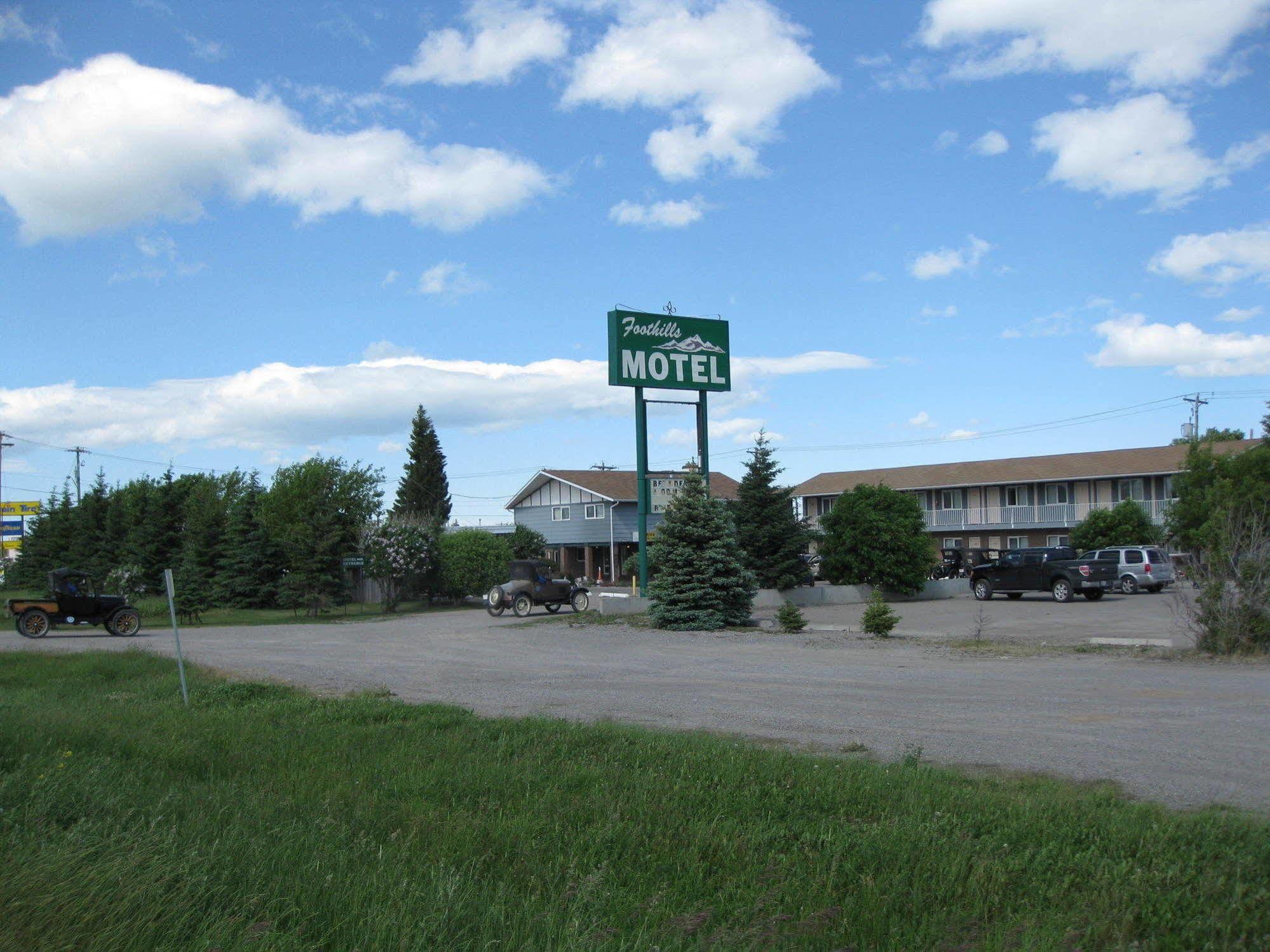 Econo Lodge Inn & Suites Pincher Creek Exteriör bild